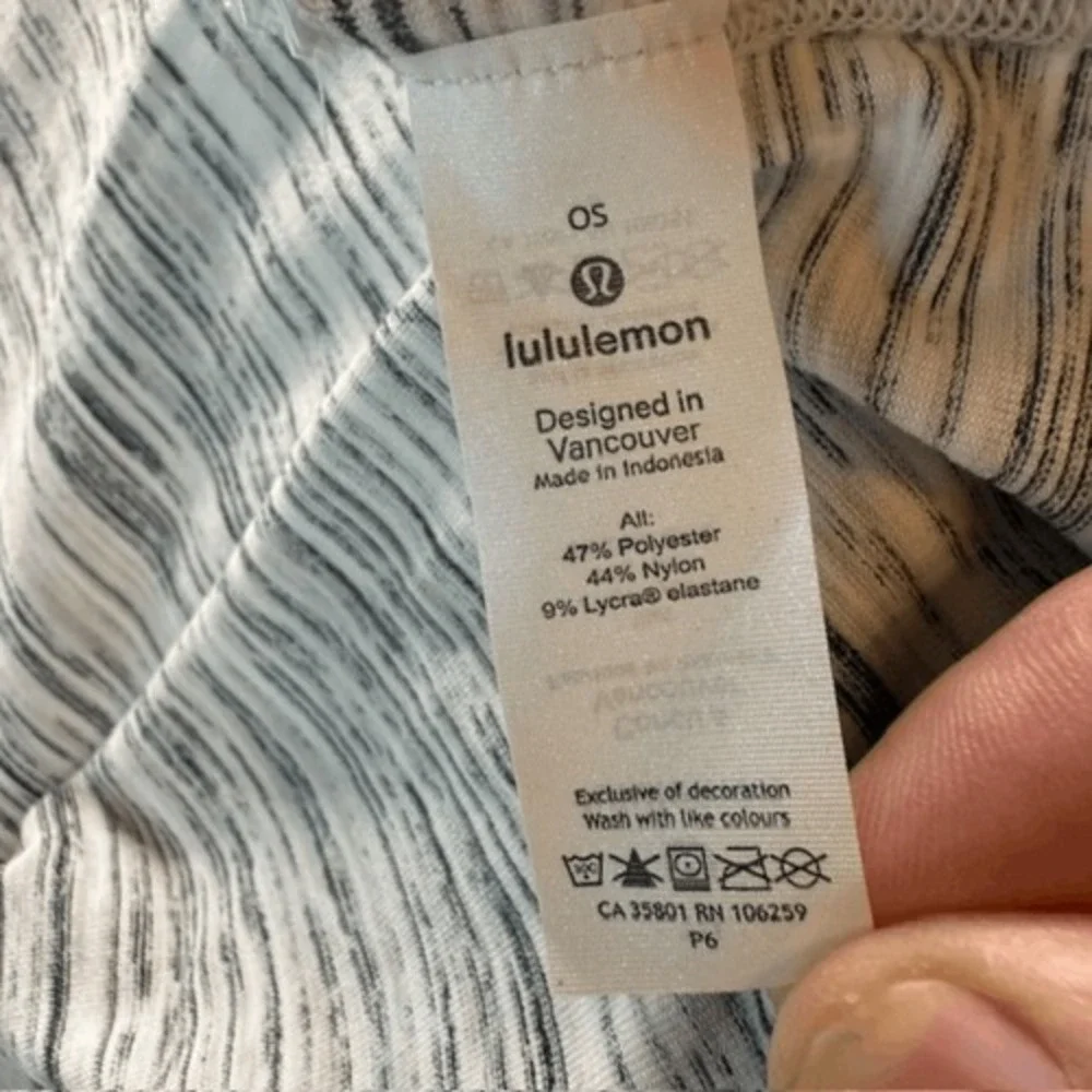 Lululemon Vinyasa Scarf Heathered Grey‎ White Space Dye Snap Multi-Way Wrap OS